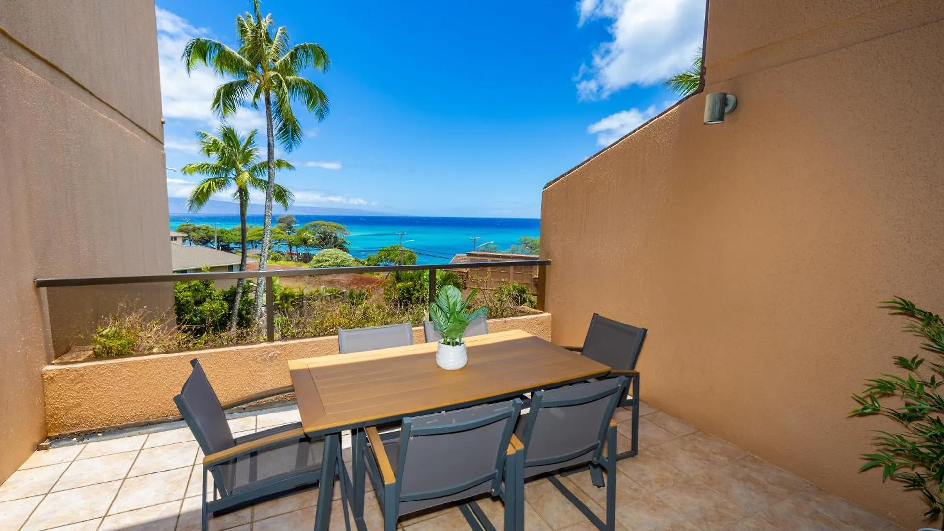 Oceanview Kahana Villa - Walk To Beach & Dining لاهينا منتجع