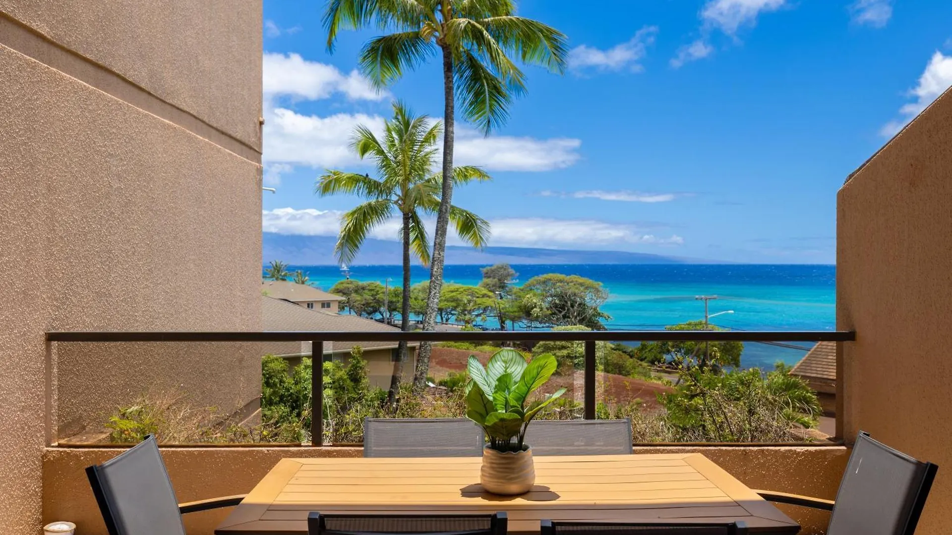 Oceanview Kahana Villa - Walk To Beach & Dining لاهينا 3*,